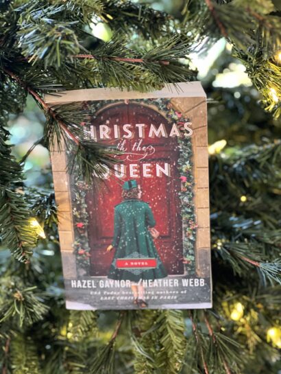 Christmas With the Queen book