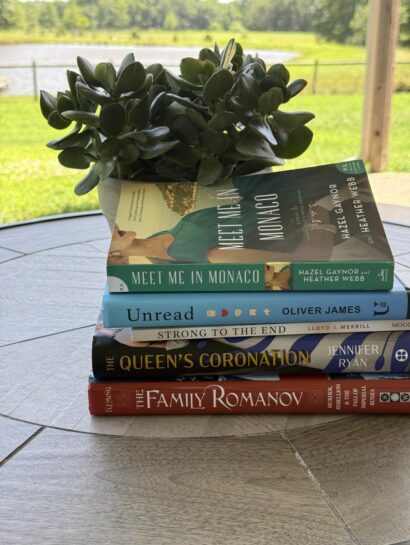 Stack of books read in Jue